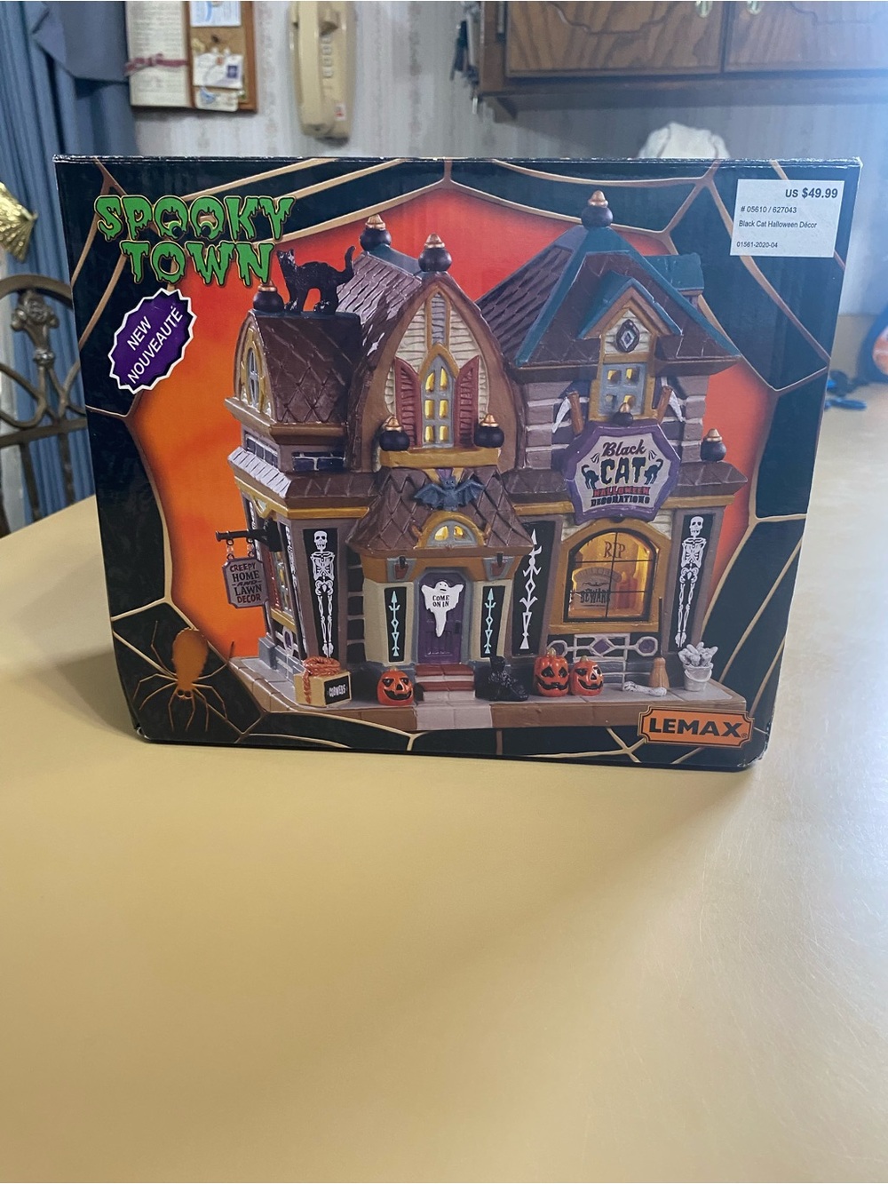 Lemax Spooky Town Black Cat Haunted House - Orange & Brown